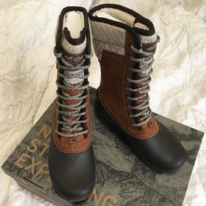 Brand new! The North Face winter boots